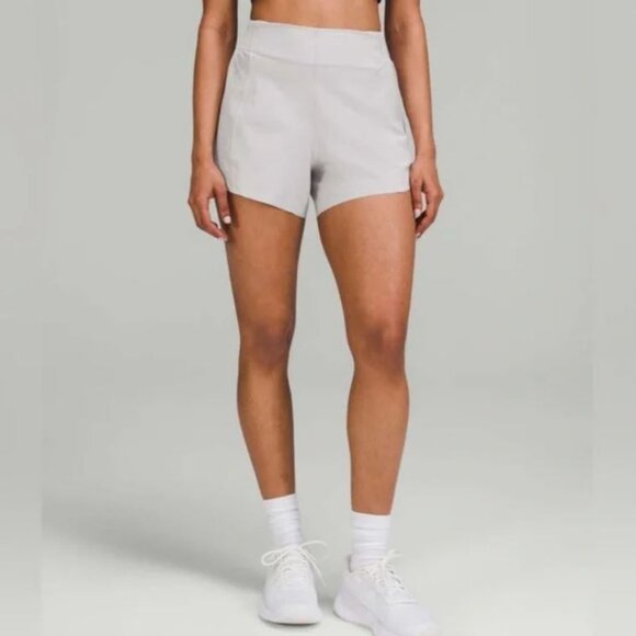 Lululemon Women's Light Grey Hotty Hot High-Rise Lined Short 4" Length, Size 6 - Picture 1 of 16
